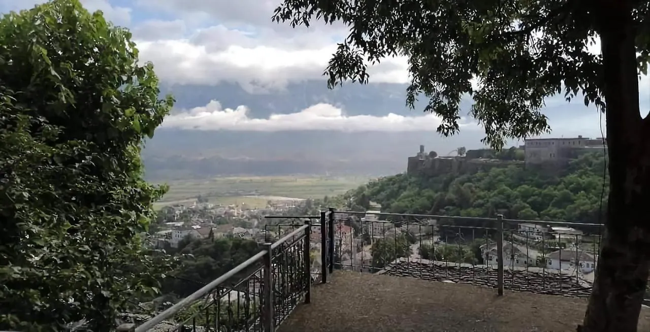 Panoramic Vlachos Gjirokastra Vendégház