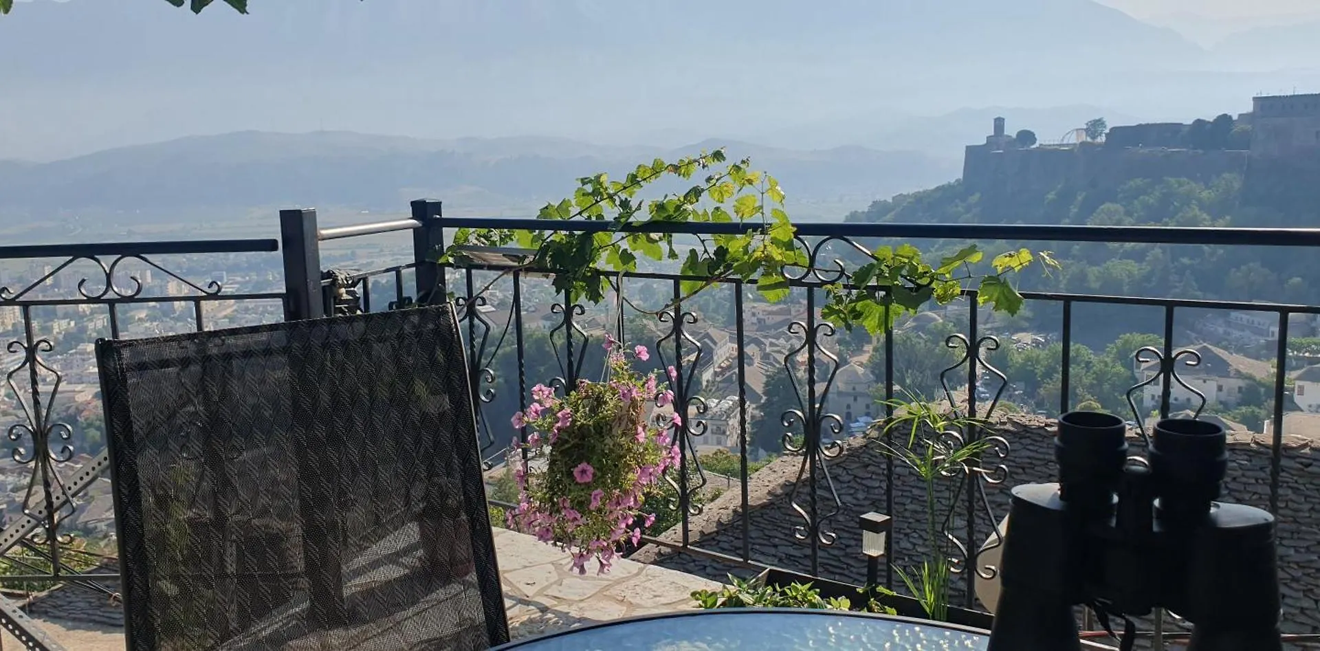 Panoramic Vlachos Gjirokastra Vendégház