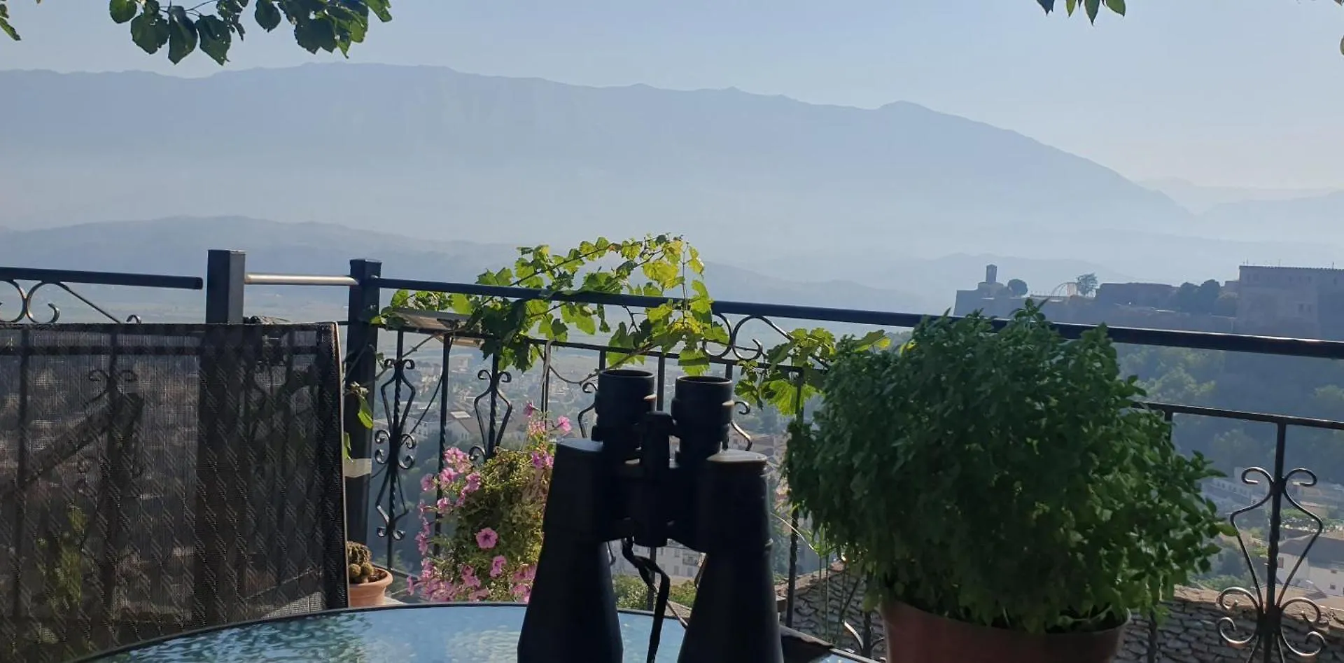 Panoramic Vlachos Gjirokastra Vendégház